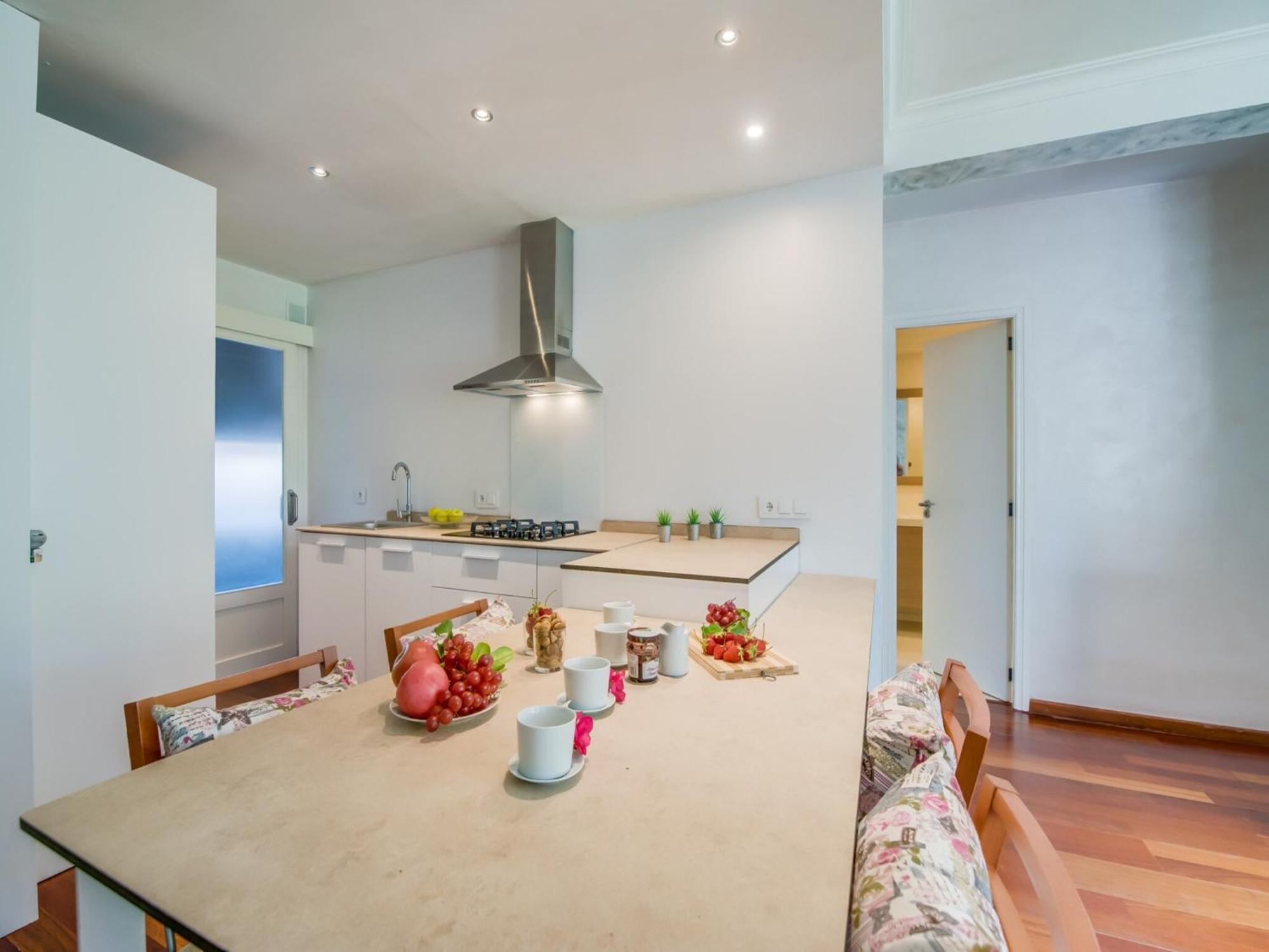 With Private Garden Apartment *